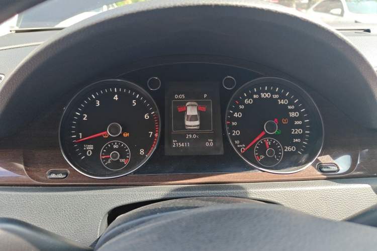 Used Volkswagen Magotan 2015 2.0 TSI Prestige Model Instrument Cluster