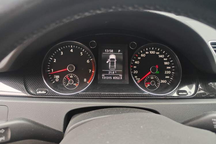 Used Volkswagen Magotan 2015 Revised Version 2.0 TSI Luxury Edition Instrument Cluster