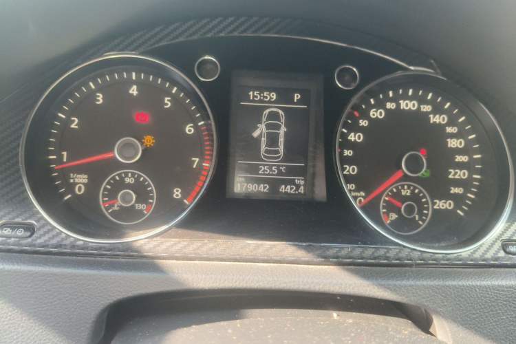 Used Volkswagen Magotan 2015 1.8TSI Advanced Model Instrument Cluster