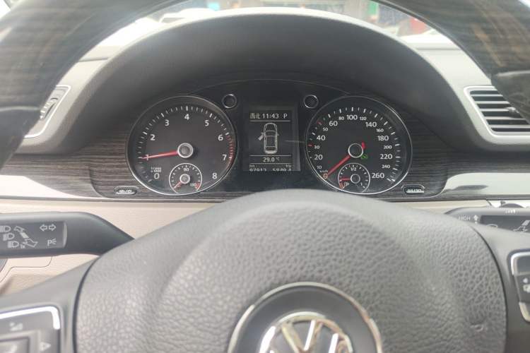 Used Volkswagen Magotan 2015 2.0 TSI Prestige Model Instrument Cluster