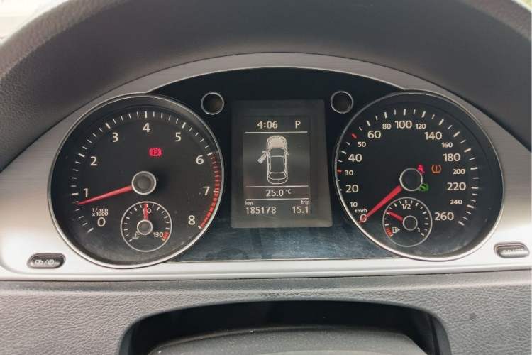 Used Volkswagen Magotan 2015 1.8TSI Advanced Model Instrument Cluster