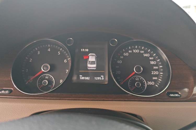 Used Volkswagen Magotan 2015 2.0 TSI Prestige Model Instrument Cluster