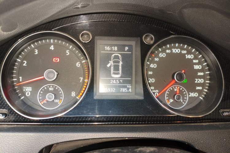 Used Volkswagen Magotan 2015 Facelift 1.8TSI Luxury Model Instrument Cluster