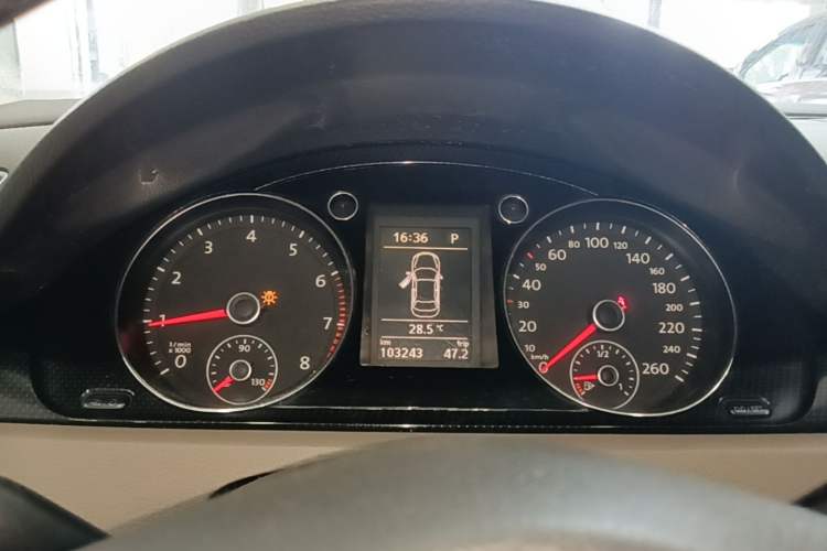 Used Volkswagen Magotan 2015 Facelift 1.8TSI Luxury Model Instrument Cluster