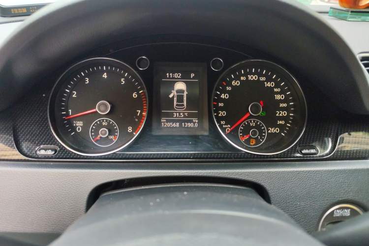 Used Volkswagen Magotan 2015 Revised Version 2.0 TSI Luxury Edition Instrument Cluster