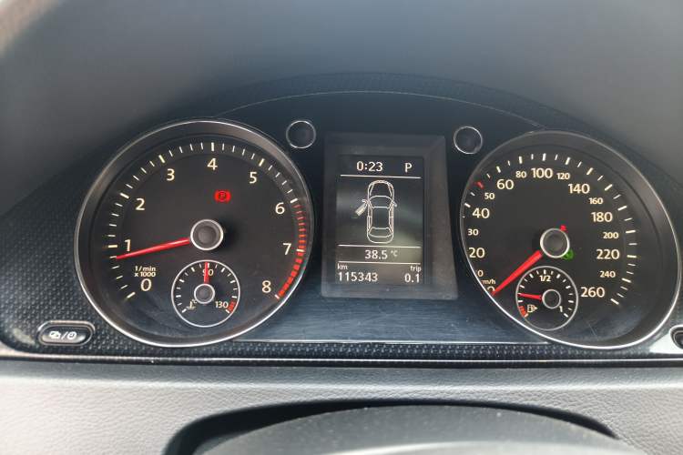 Used Volkswagen Magotan 2015 Facelift 1.8TSI Luxury Model Instrument Cluster