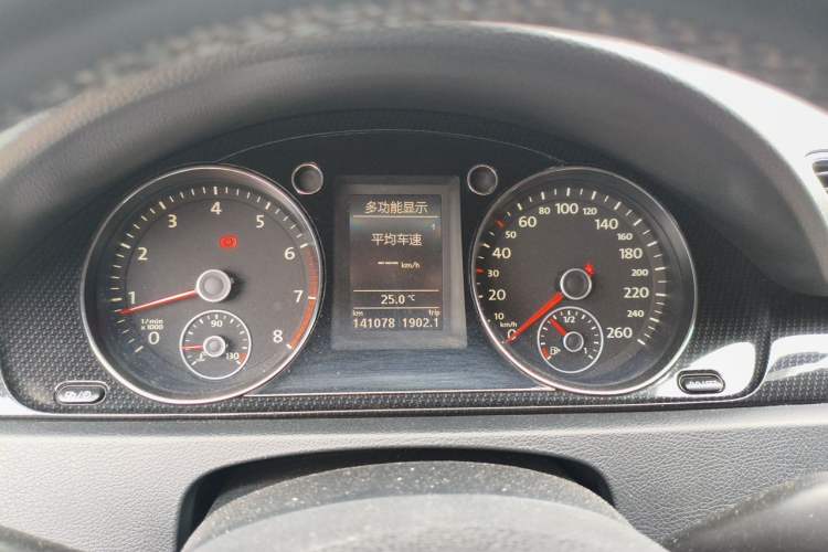 Used Volkswagen Magotan 2015 Revised 1.8TSI Prestige Version Instrument Cluster