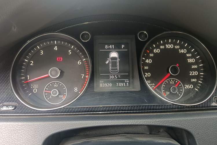 Used Volkswagen Magotan 2015 Facelift 1.8TSI Luxury Model Instrument Cluster