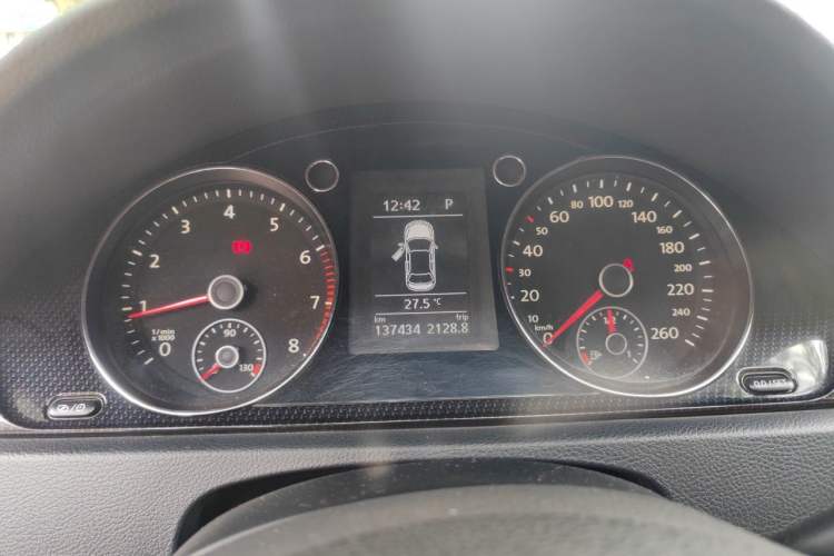 Used Volkswagen Magotan 2015 Facelift 1.8TSI Luxury Model Instrument Cluster