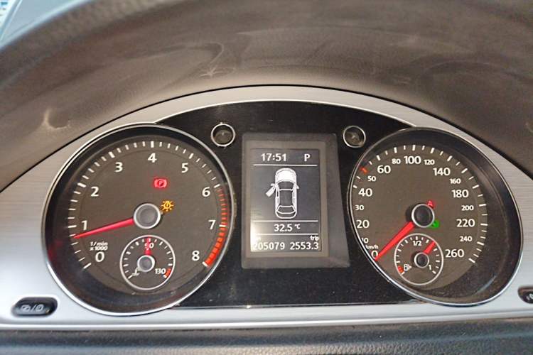 Used Volkswagen Magotan 2015 1.8TSI Advanced Model Instrument Cluster