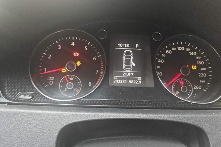 Used Volkswagen Magotan 2015 2.0 TSI Luxury Model Instrument Cluster