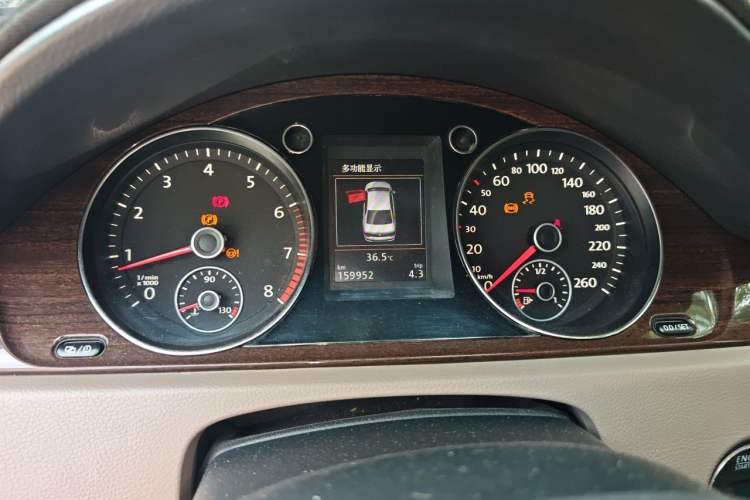 Used Volkswagen Magotan 2015 Revised 1.8TSI Prestige Version Instrument Cluster