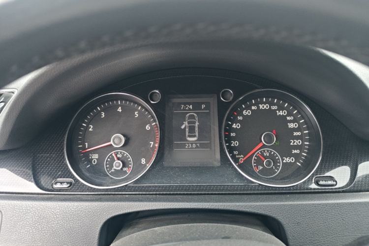 Used Volkswagen Magotan 2015 Facelift 1.8TSI Luxury Model Instrument Cluster