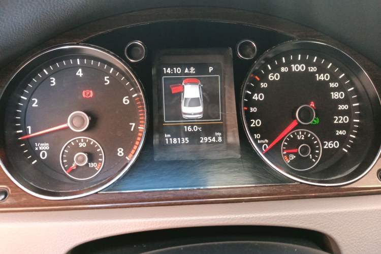 Used Volkswagen Magotan 2015 2.0 TSI Prestige Model Instrument Cluster