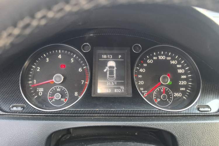Used Volkswagen Magotan 2015 Facelift 1.8TSI Luxury Model Instrument Cluster
