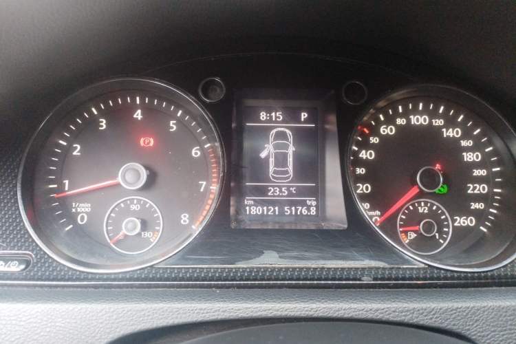 Used Volkswagen Magotan 2015 Facelift 1.8TSI Luxury Model Instrument Cluster