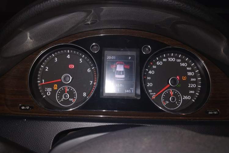 Used Volkswagen Magotan 2015 1.8TSI Prestige Model Instrument Cluster