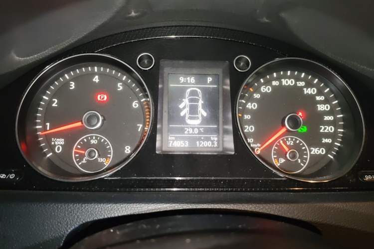 Used Volkswagen Magotan 2015 Facelift 1.8TSI Luxury Model Instrument Cluster