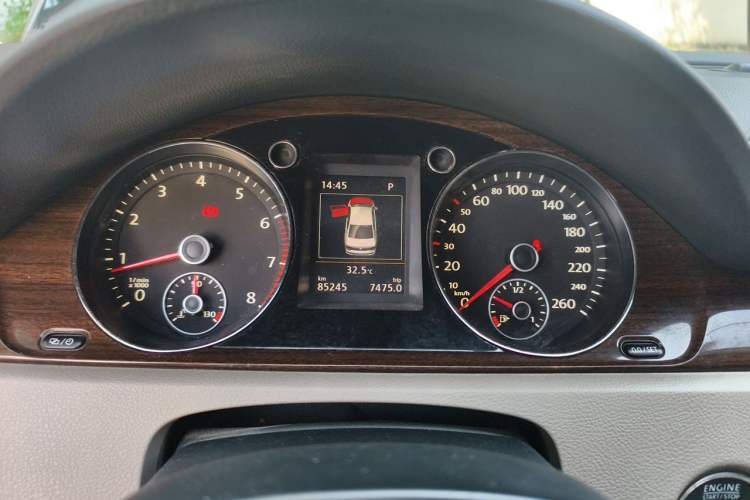 Used Volkswagen Magotan 2015 Revised Version 2.0 TSI Prestige Edition Instrument Cluster