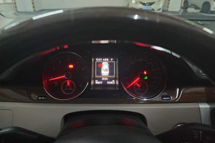 Used Volkswagen Magotan 2015 Revised Version 2.0 TSI Prestige Edition Instrument Cluster