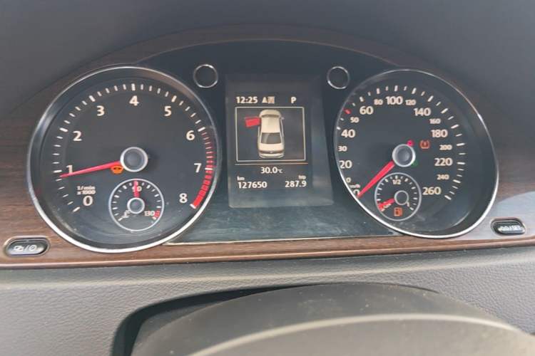 Used Volkswagen Magotan 2015 2.0 TSI Prestige Model Instrument Cluster