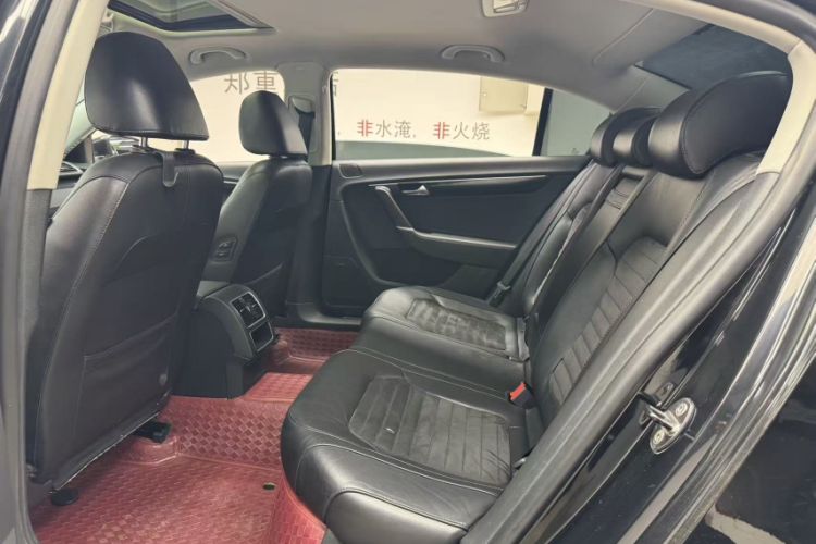 Used Volkswagen Magotan 2015 1.8TSI Luxury Model Interior 1