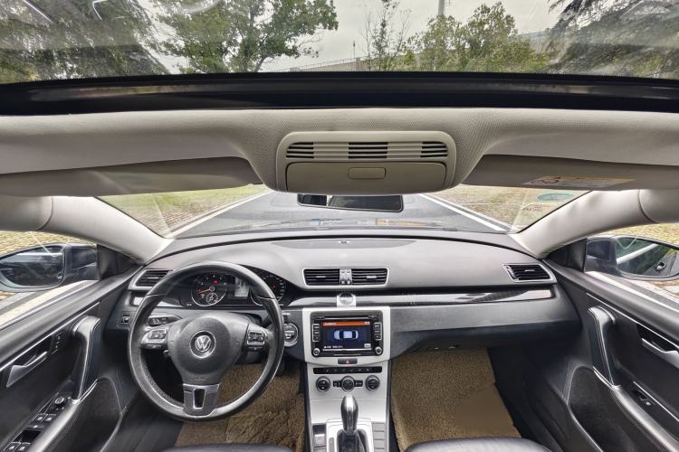 Used Volkswagen Magotan 2015 Facelift 1.8TSI Luxury Model Interior 3