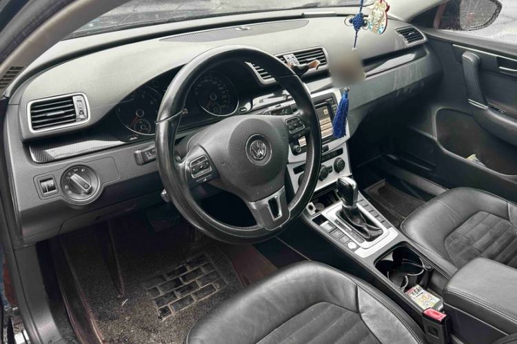 Used Volkswagen Magotan 2015 Facelift 1.8TSI Luxury Model Interior 3
