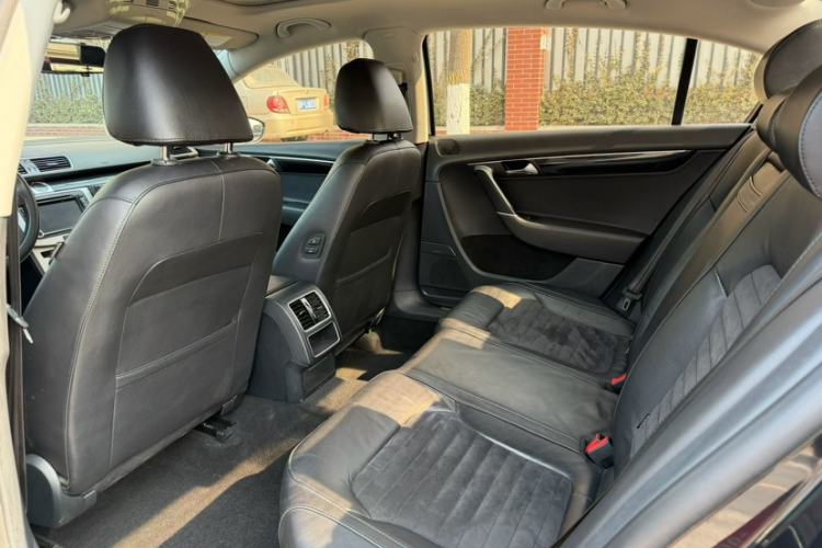 Used Volkswagen Magotan 2015 2.0 TSI Luxury Model Interior 5