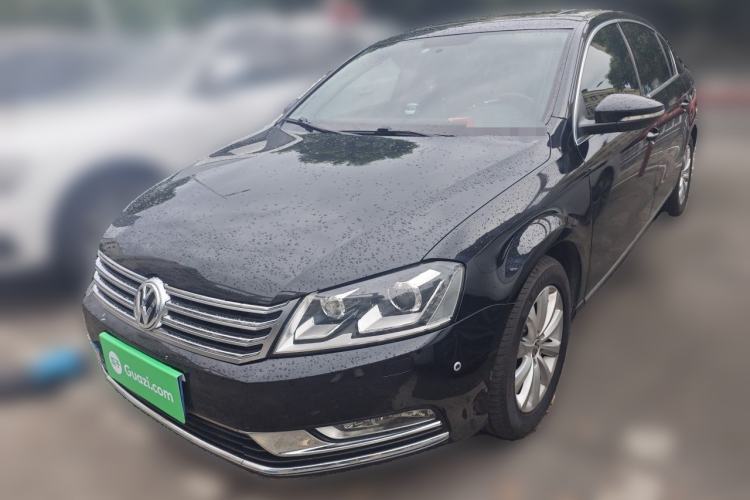 Used Volkswagen Magotan 2015 2.0 TSI Luxury Model Guazi used car, China used car export, Used car for sale, Used cars, Cheapest cars for sale