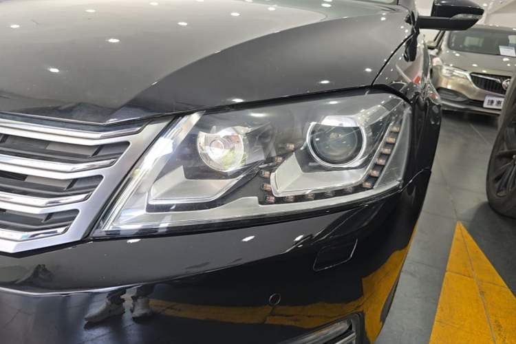 Used Volkswagen Magotan 2015 Facelift 1.8TSI Luxury Model Left Front Headlight