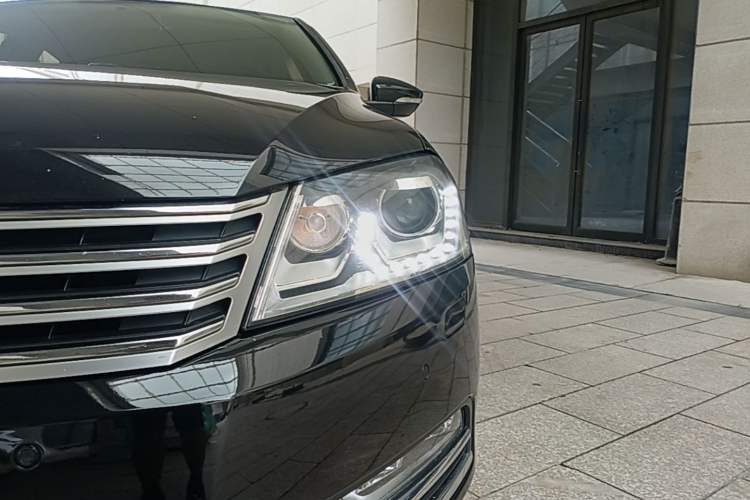 Used Volkswagen Magotan 2015 Facelift 1.8TSI Luxury Model Left Front Headlight