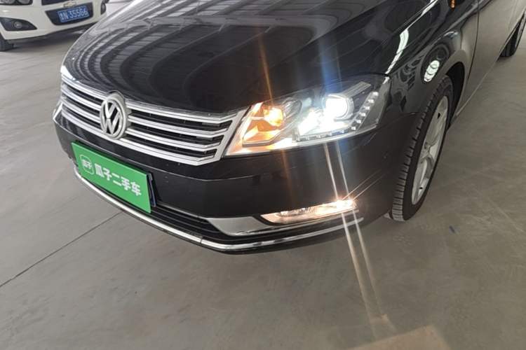 Used Volkswagen Magotan 2015 2.0 TSI Prestige Model Left Front Headlight
