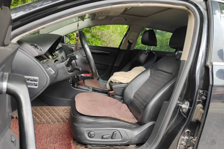 Used Volkswagen Magotan 2015 2.0 TSI Luxury Model Left Front Seat