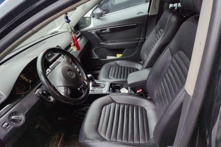 Used Volkswagen Magotan 2015 2.0 TSI Luxury Model Left Front Seat
