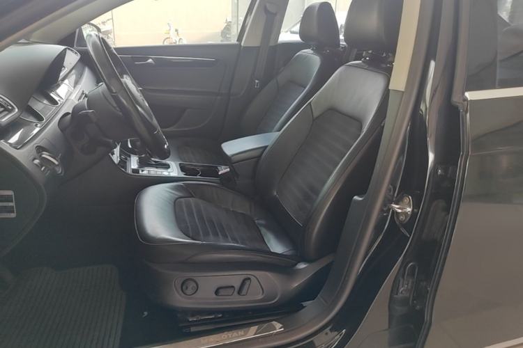Used Volkswagen Magotan 2015 Facelift 1.8TSI Luxury Model Left Front Seat
