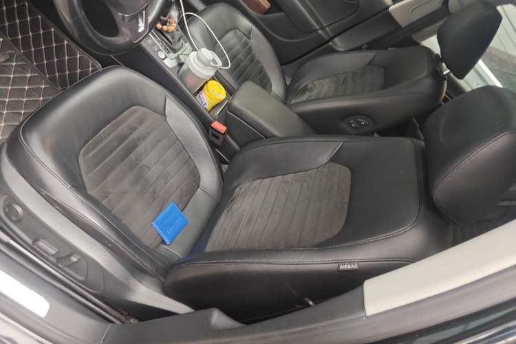Used Volkswagen Magotan 2015 Revised Version 2.0 TSI Luxury Edition Left Front Seat