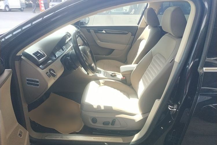 Used Volkswagen Magotan 2015 Facelift 1.8TSI Luxury Model Left Front Seat