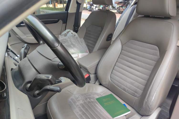 Used Volkswagen Magotan 2015 1.8TSI Luxury Model Left Front Seat
