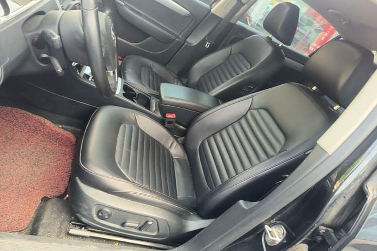Used Volkswagen Magotan 2015 1.8TSI Advanced Model Left Front Seat