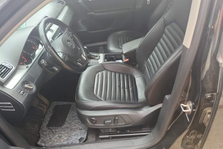 Used Volkswagen Magotan 2015 1.8TSI Advanced Model Left Front Seat