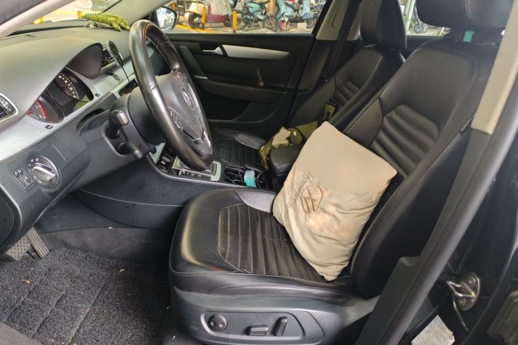 Used Volkswagen Magotan 2015 1.8TSI Advanced Model Left Front Seat