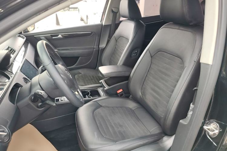 Used Volkswagen Magotan 2015 Facelift 1.8TSI Luxury Model Left Front Seat