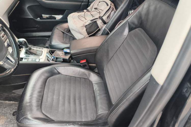 Used Volkswagen Magotan 2015 Revised Version 2.0 TSI Prestige Edition Left Front Seat