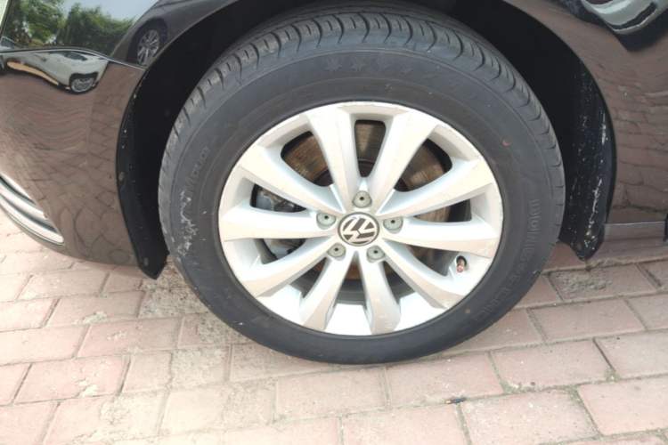 Used Volkswagen Magotan 2015 1.8TSI Luxury Model Left Front Wheel Hub