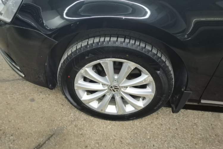 Used Volkswagen Magotan 2015 1.8TSI Luxury Model Left Front Wheel Hub