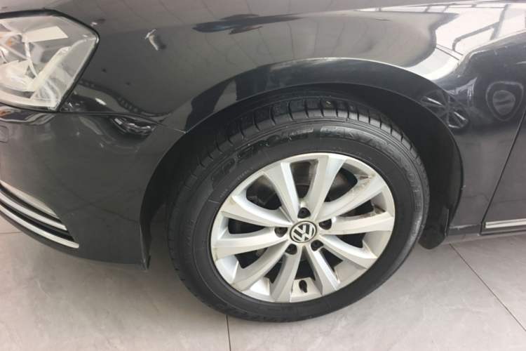 Used Volkswagen Magotan 2015 Facelift 1.8TSI Luxury Model Left Front Wheel Hub