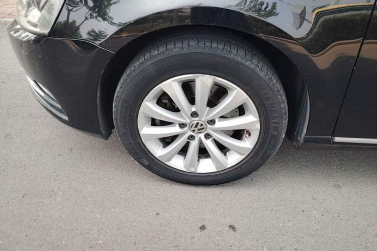 Used Volkswagen Magotan 2015 Facelift 1.8TSI Luxury Model Left Front Wheel Hub