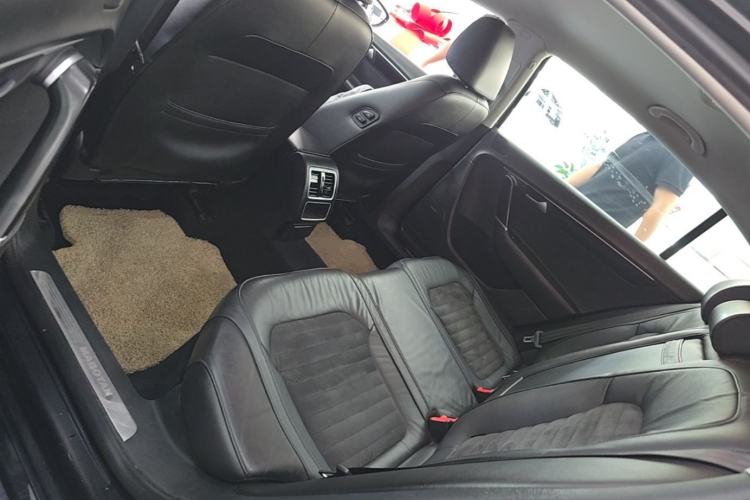 Used Volkswagen Magotan 2015 Facelift 1.8TSI Luxury Model Left Rear Seat