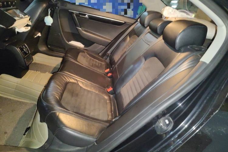 Used Volkswagen Magotan 2015 Revised Version 2.0 TSI Luxury Edition Left Rear Seat